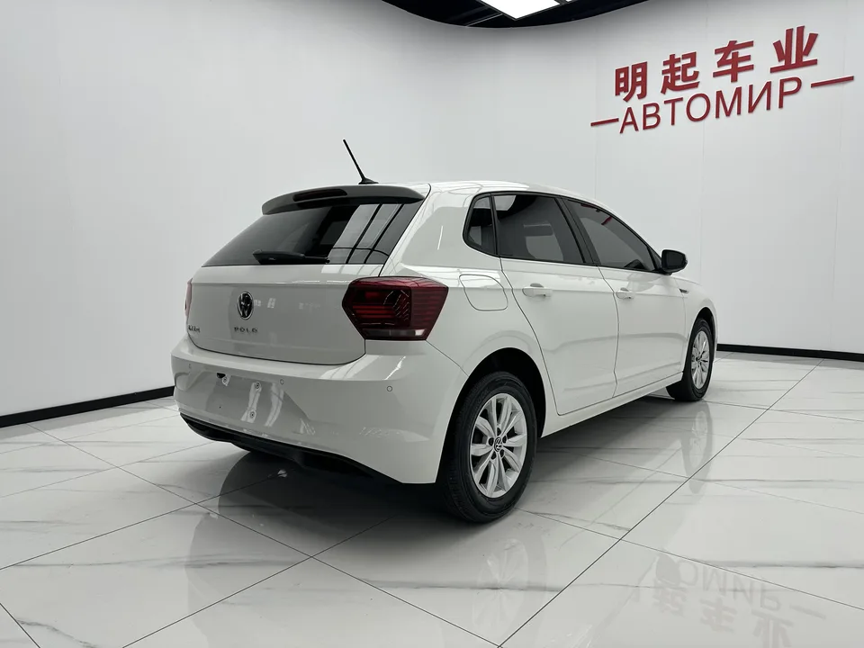 Volkswagen Polo Plus 1.5L Automatic Colorful Technology Edition 2022 — миниатюра 2