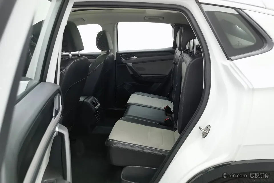 Volkswagen Tayron X Tanyue X 2023 330TSI 2WD Premium High-Energy Edition 2022 — миниатюра 4
