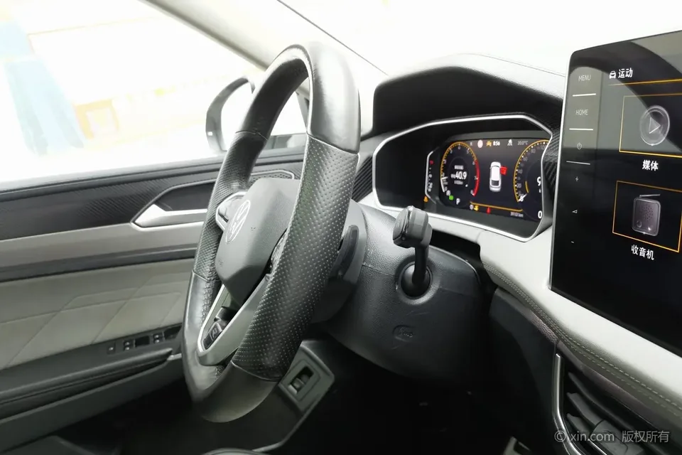 Volkswagen Tayron X Tanyue X 2023 330TSI 2WD Premium High-Energy Edition 2022 — миниатюра 5
