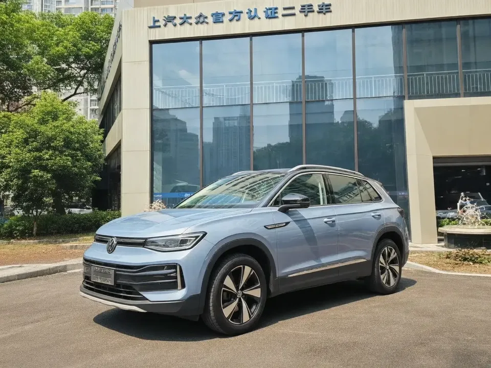 Volkswagen Tharu Tuyue 2025 New 300TSI Ruixiang Edition 2024 — миниатюра 4