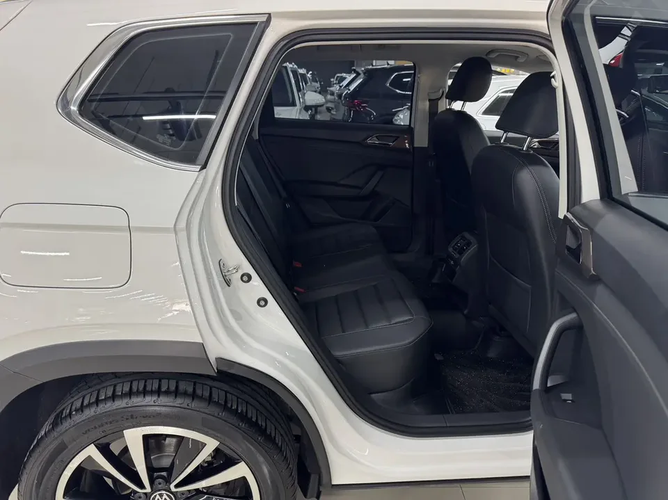 Volkswagen Tharu tuyue 2022 280TSI 2WD Deluxe Edition 2022 — thumbnail 4