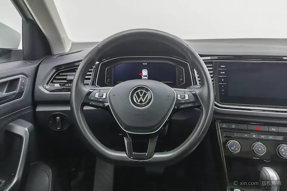 Volkswagen T-Roc Tange 280TSI DSG two-wheel drive comfort PLUS 2022 — миниатюра 3