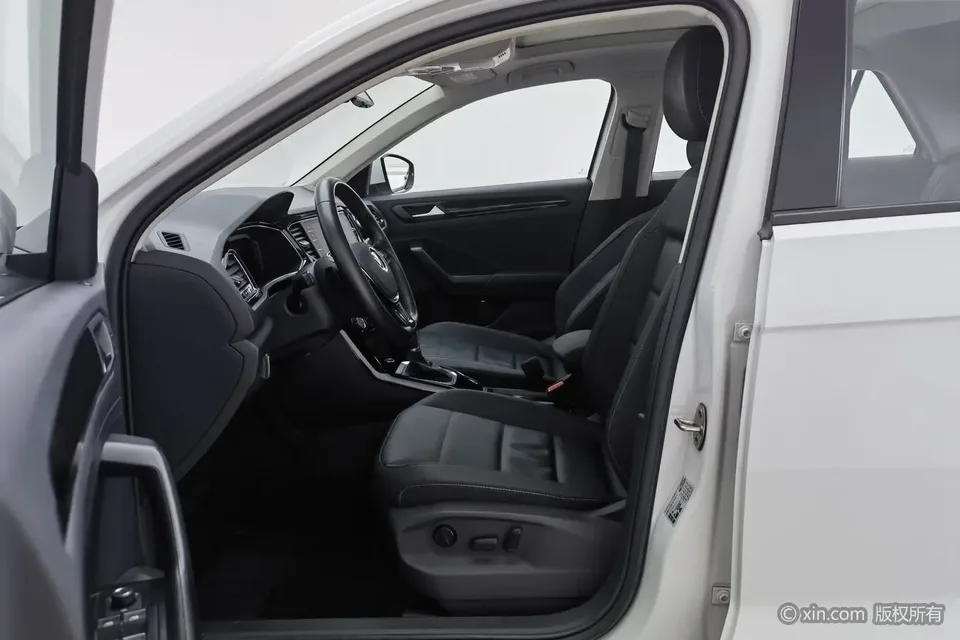 Volkswagen T-Roc Tange 280TSI DSG two-wheel drive comfort PLUS 2022 — миниатюра 4