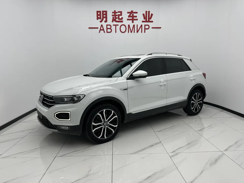 Volkswagen T-Roc T-Roc 2022 Tange 280TSI DSG two-wheel drive comfort PLUS 2022 — photo 1, buy with delivery to Moscow
