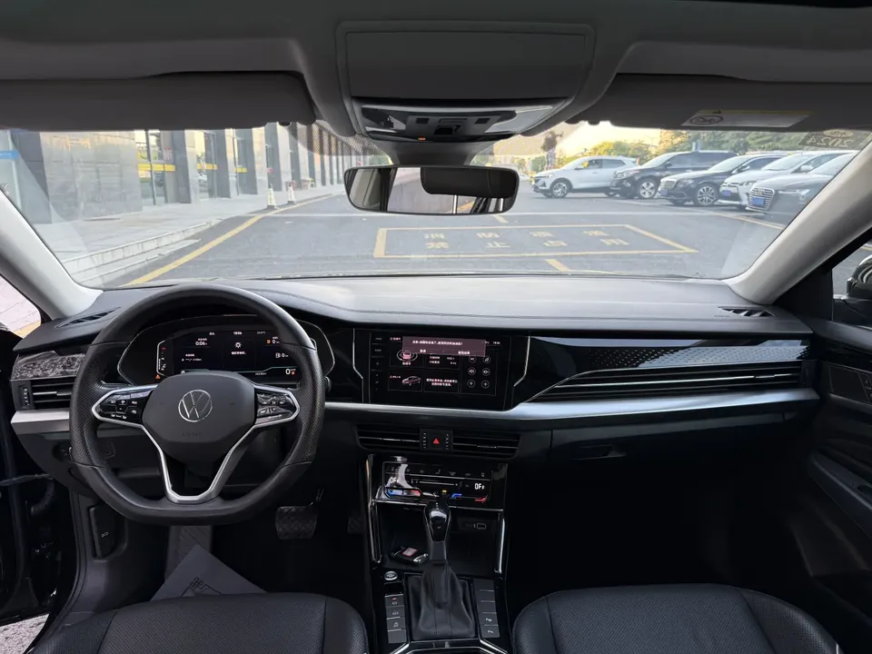 Volkswagen Passat Passat 2022 330TSI Starry Sky Deluxe Edition 2022 — миниатюра 3