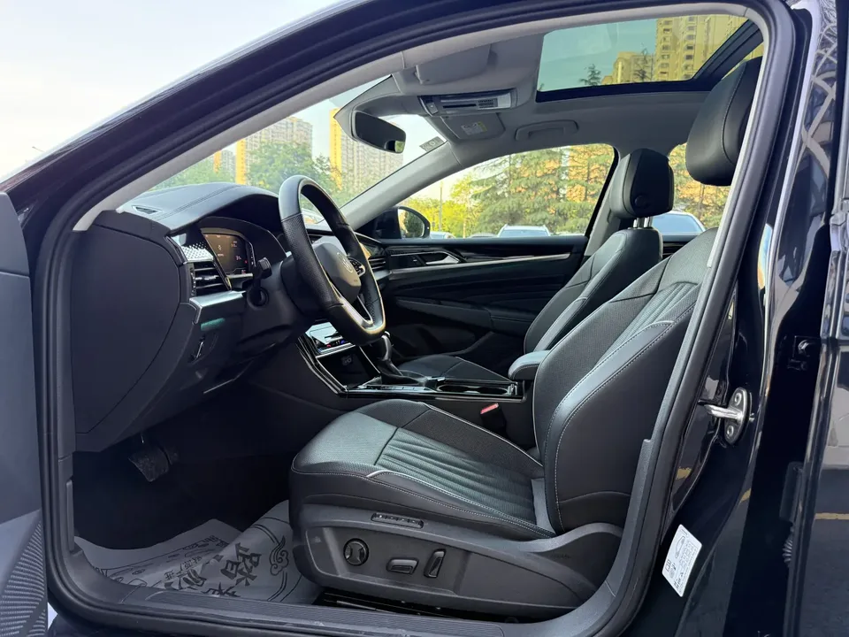 Volkswagen Passat Passat 2022 330TSI Starry Sky Deluxe Edition 2022 — миниатюра 4
