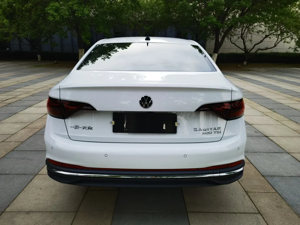 Volkswagen Sagitar Sagitar 200TSI DSG Flying Edition 2024 — миниатюра 2