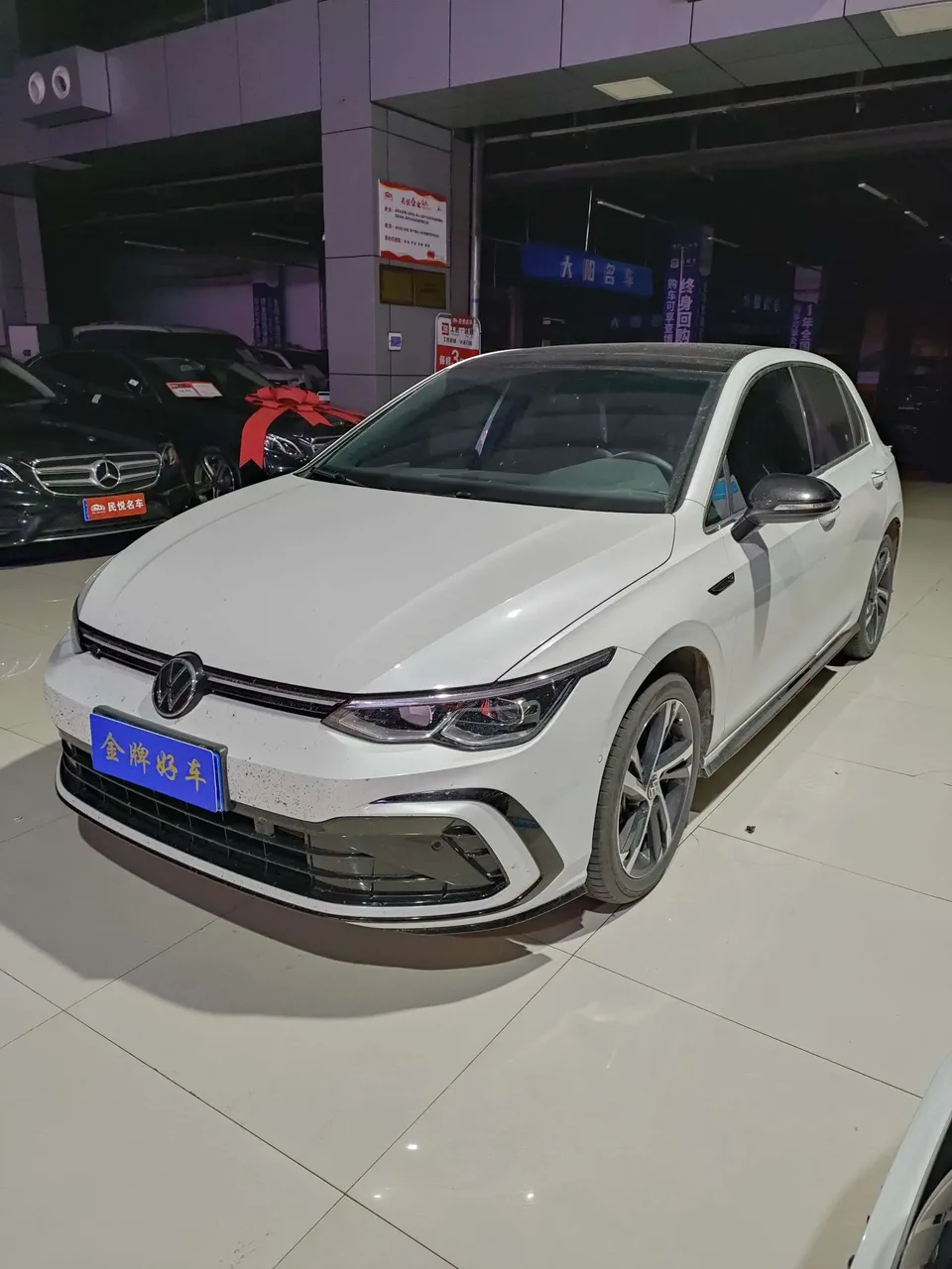 Volkswagen Golf Golf 2023 280TSI DSG R-Line Lite 2023 — фото 1, купить с доставкой в Москву