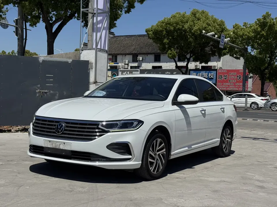 Volkswagen Lavida Lavida 2023 280TSI DSG Yongyi Edition 2023 — photo 1, buy with delivery to Moscow