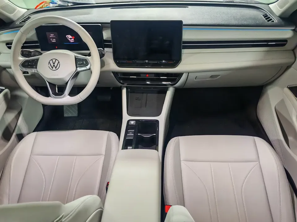 Volkswagen Lavida 2026 Volkswagen Lavida Pro 300TSI Smart Edition 2025 — миниатюра 4