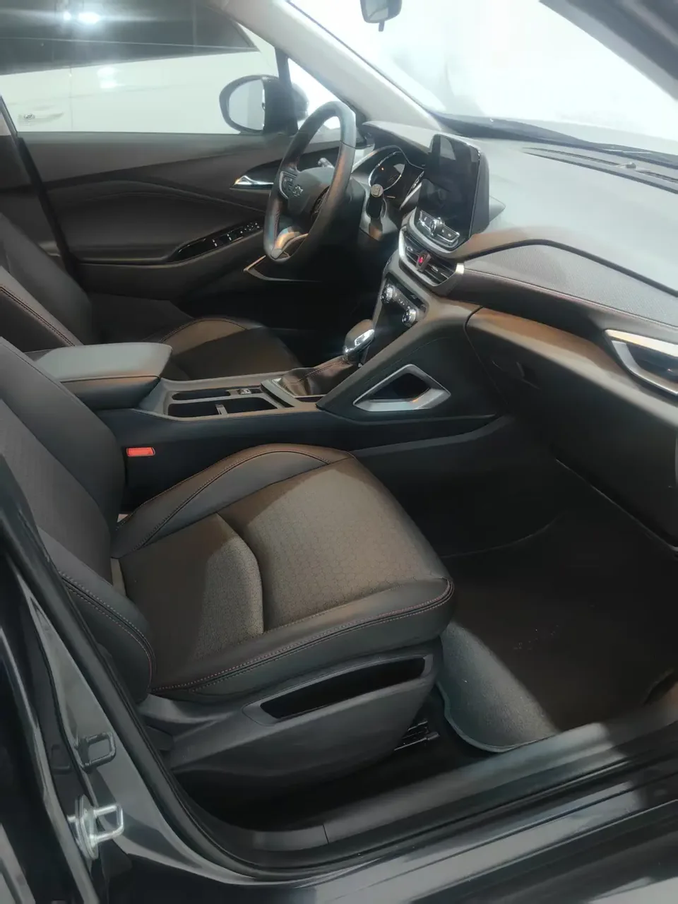 Chevrolet Volando light hybrid 530T Enjoy Edition (5-seater model) 2023 — миниатюра 3