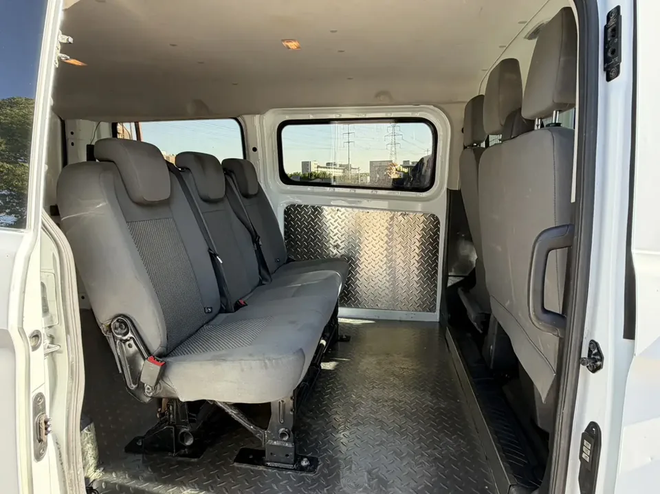 Ford Transit V362 2.0T diesel manual multi-functional commercial vehicle short-axle low-roof 5/6-seat national VI 2022 — миниатюра 4