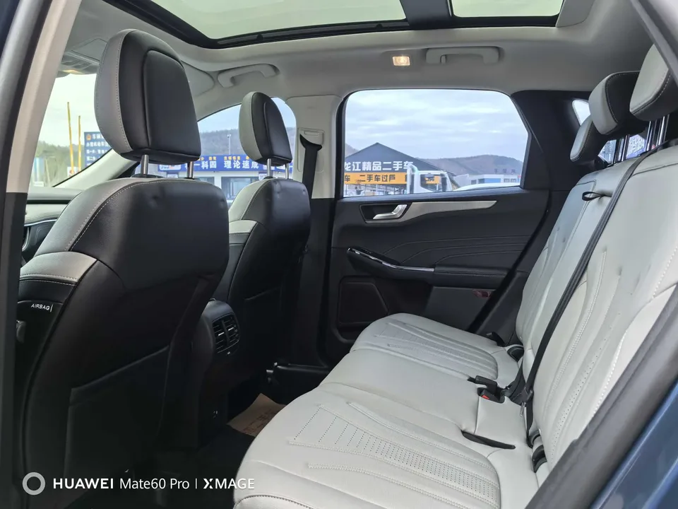 Ford Escape 2023 EcoBoost 245 4WD ST-LINE Pro 2024 — миниатюра 3