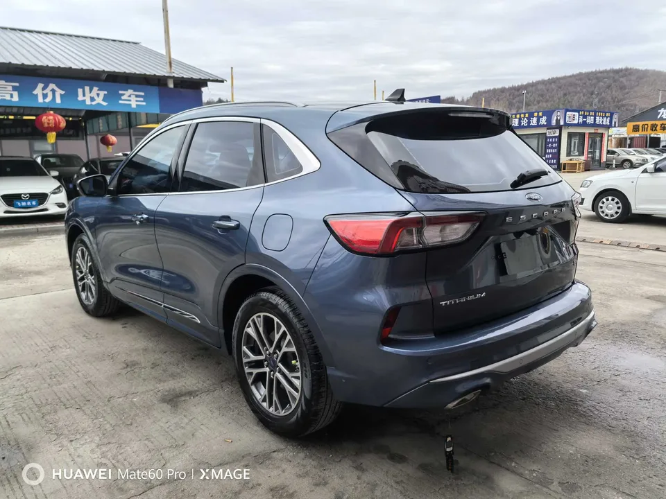 Ford Escape 2023 EcoBoost 245 4WD ST-LINE Pro 2024 — миниатюра 4