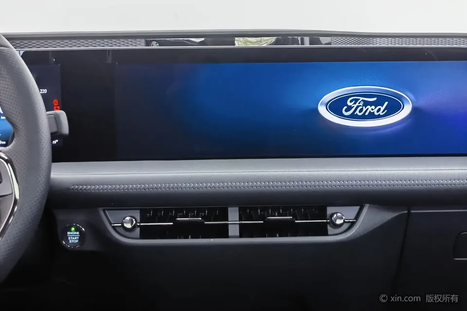 Ford Mondeo 1.5T E-hybrid ST-Line 2024 — миниатюра 3