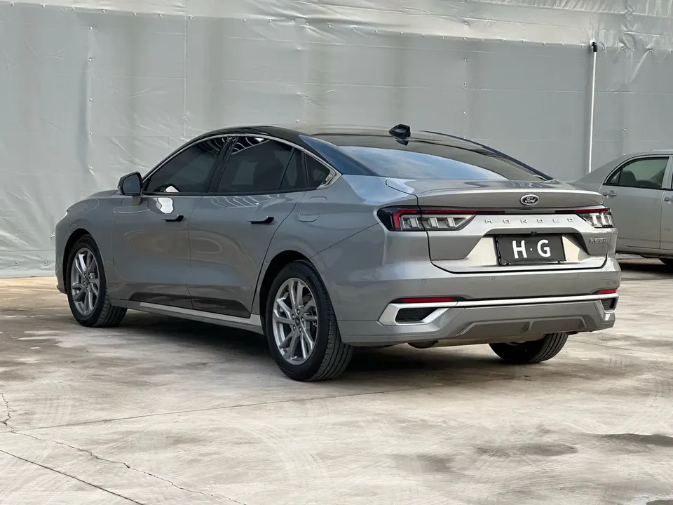 Ford Mondeo Mondeo EcoBoost 180 Luxury 2023 — миниатюра 2