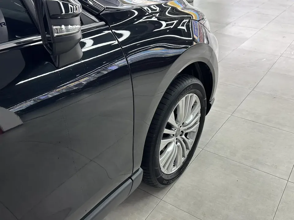 Toyota HARRIER 2.0L CVT two-wheel drive exclusive version 2023 — миниатюра 3