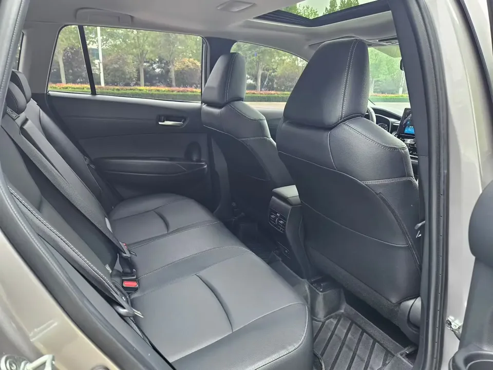 Toyota CorollaCross 2.0L Exclusive Edition 2022 — миниатюра 3