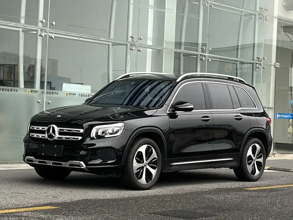 Mercedes-Benz GLB-Class 2023