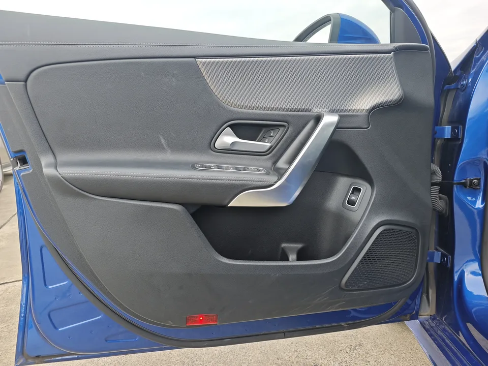 Mercedes-Benz Mercedes Benz A Class Mercedes-Benz A-Class 2023 A 200 L Sports Sedan Dynamic Edition 2023 — миниатюра 3