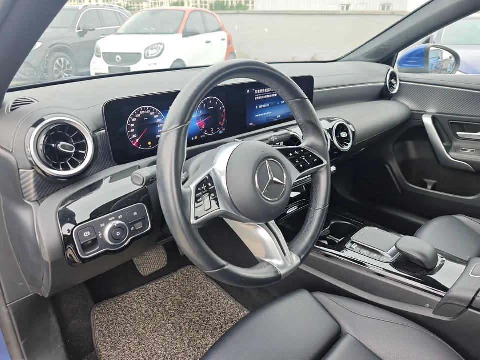 Mercedes-Benz Mercedes Benz A Class Mercedes-Benz A-Class 2023 A 200 L Sports Sedan Dynamic Edition 2023 — миниатюра 4