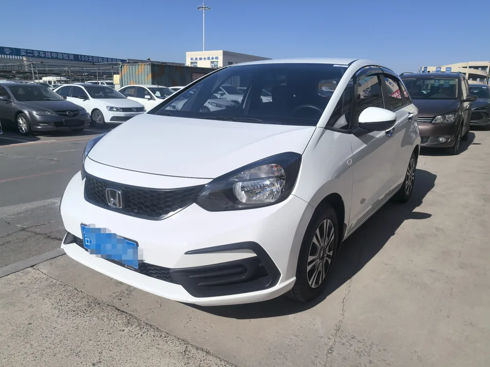 Honda FIT Fit 2023 1.5L CVT Trendy Edition 2023 — photo 1, buy with delivery to Moscow