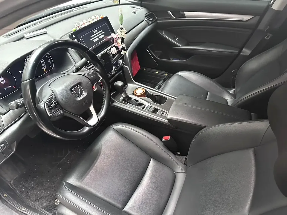 Honda Accord 2022 Accord 260TURBO Fantasy Night Premium Edition 2022 — миниатюра 5