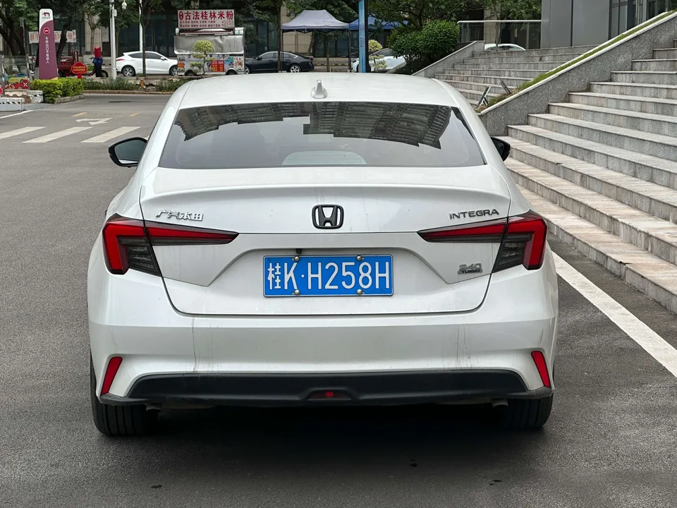 Honda Integra 240TURBO CVT Deluxe Edition 2024 — миниатюра 4
