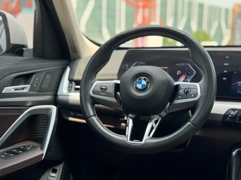 BMW X1 xDrive25Li M Sport Package 2024 — миниатюра 3