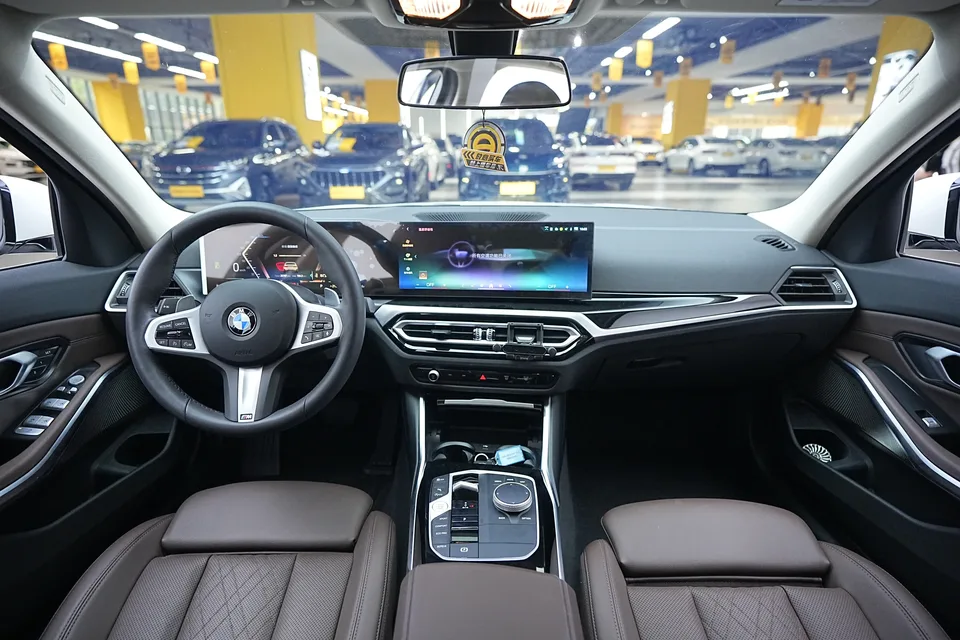 BMW 3 Series BMW 3 Series 2023 320Li M Sport Package 2024 — миниатюра 4