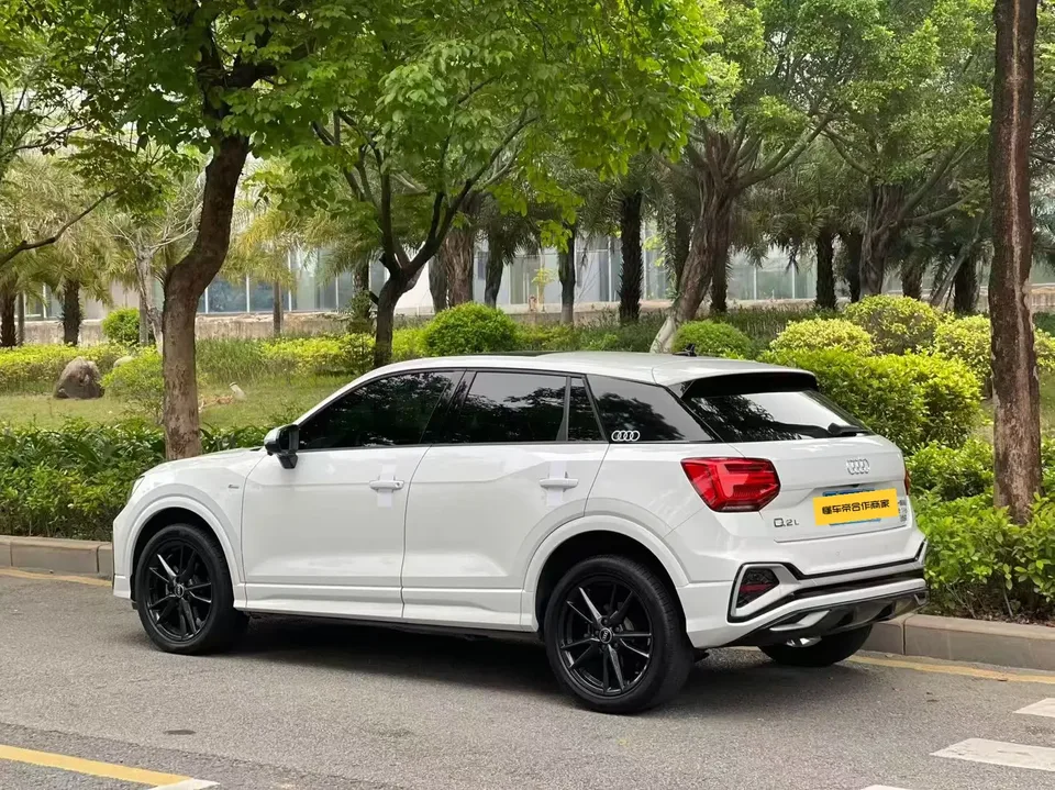 Audi Q2L Audi Q2L 2022 35 TFSI Fashionable and Elegant 2023 — миниатюра 4