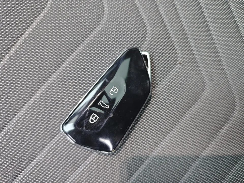 Volkswagen ID.3 Upgraded Pure Smart Edition 2023 — миниатюра 2