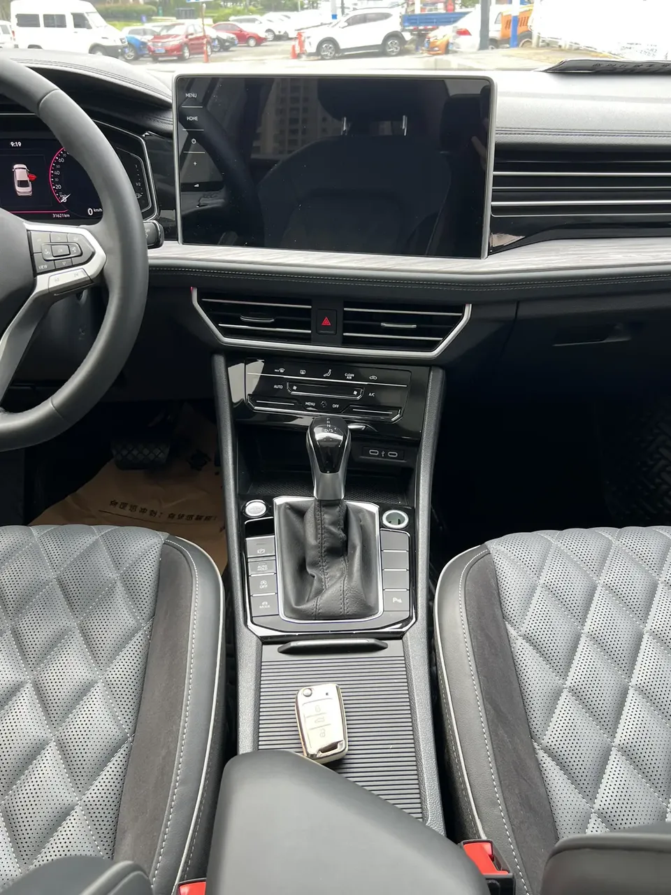 Volkswagen Sagitar 2023 Sagitar 300TSI DSG Excellence Edition 2023 — миниатюра 3