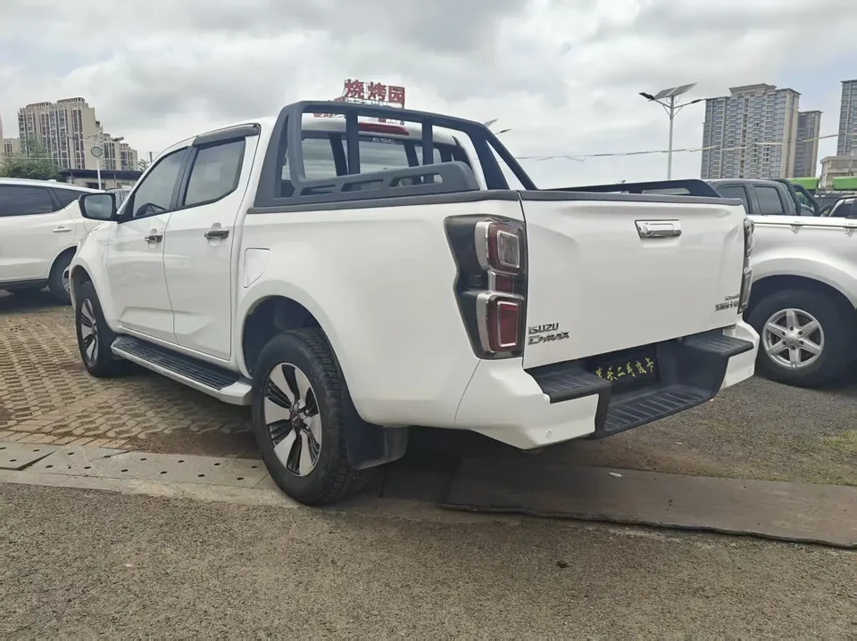Isuzu D-Max 1.9T Automatic 2WD Diesel Global RZ4E 2022 — миниатюра 4