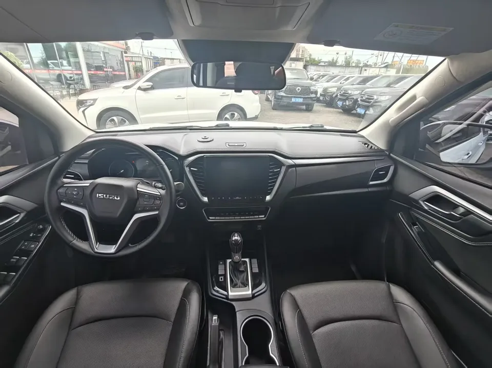 Isuzu D-Max 1.9T Automatic 2WD Diesel Global RZ4E 2022 — миниатюра 5
