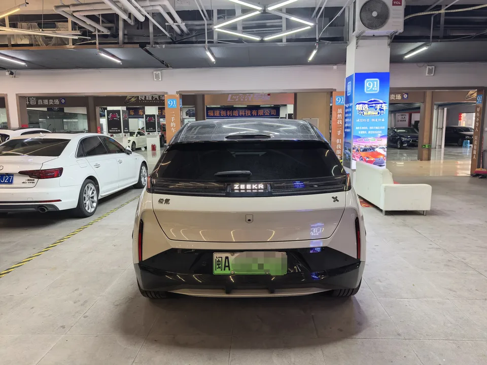 Zeekr X four-seat rear-wheel drive version 2024 — миниатюра 2