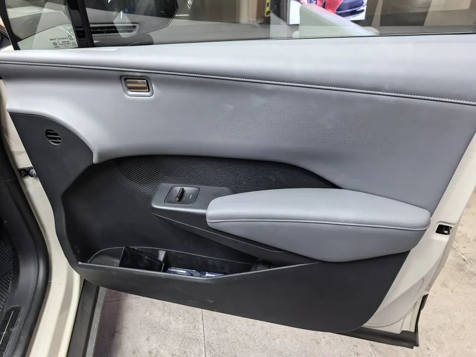 Zeekr X four-seat rear-wheel drive version 2024 — миниатюра 3
