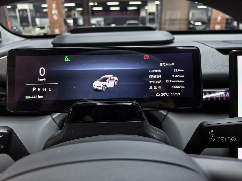 Zeekr X four-seat rear-wheel drive version 2024 — миниатюра 4