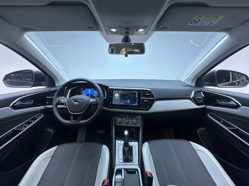 Jetta VS7 280TSI Automatic Glory Edition 2025 — миниатюра 3