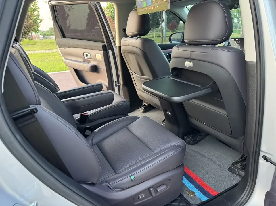Leapmotor C16 Extended Range 200 Premium Edition 2024 — миниатюра 5