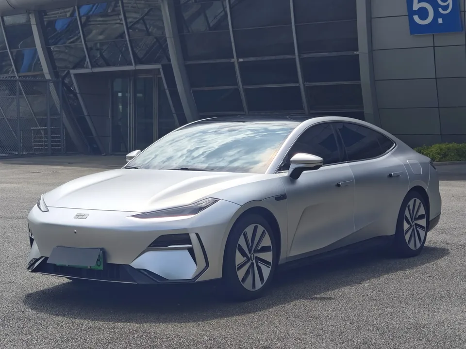 Geely Galaxy E8 2024