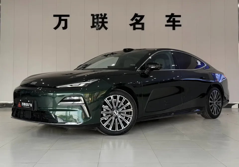 Geely Galaxy Star 8 PHEV 2025