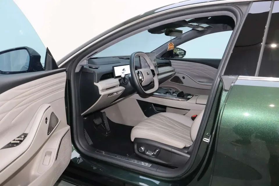 Geely Galaxy Star 8 PHEV 130km EM-P Starship Edition 2025 — миниатюра 3