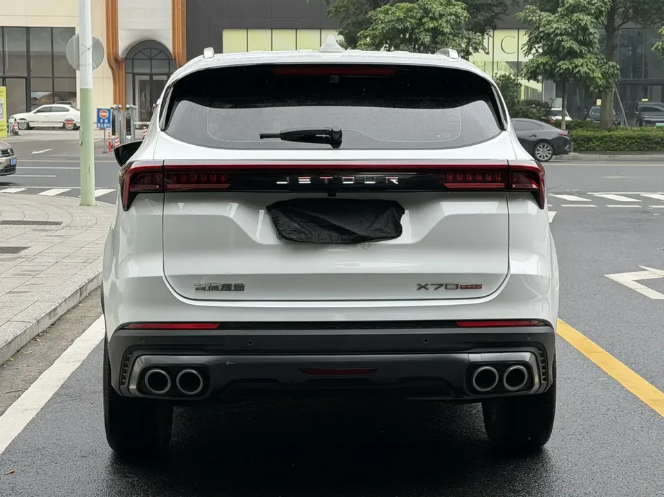 Jetour Jietu X70 PLUS Jietu X70 PLUS 2024 Champion Edition 1.5T DCT Champion MAX+ 5 Seaters 2025 — thumbnail 2