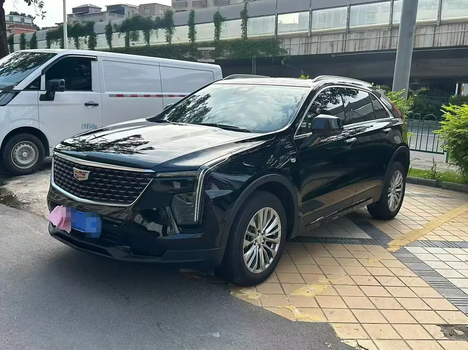 Cadillac XT4 2025