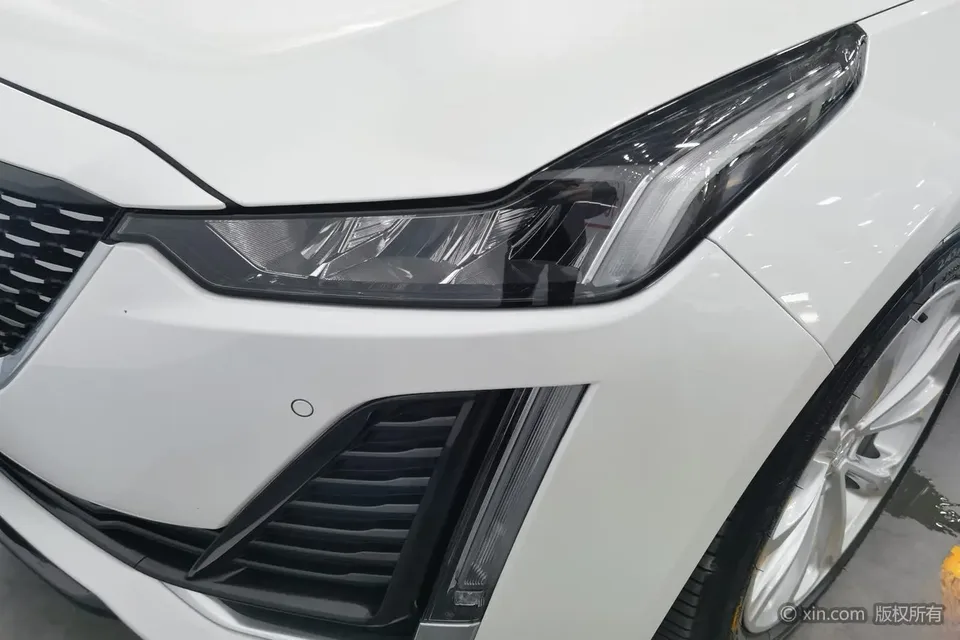 Cadillac CT5 28T Luxury Standard Edition 2024 — миниатюра 2
