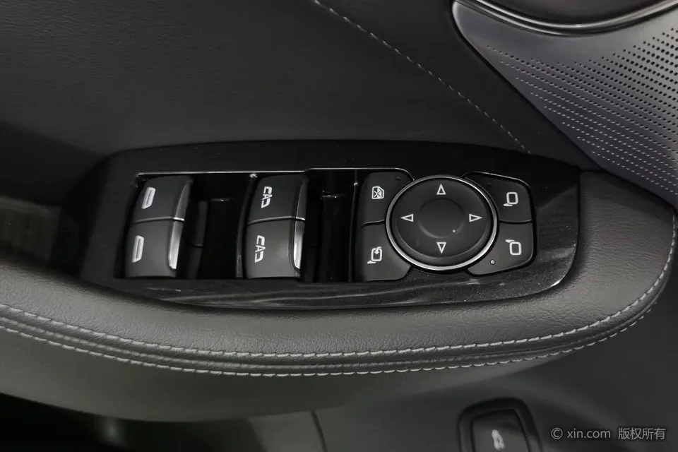 Cadillac CT5 28T Luxury Standard Edition 2024 — миниатюра 5