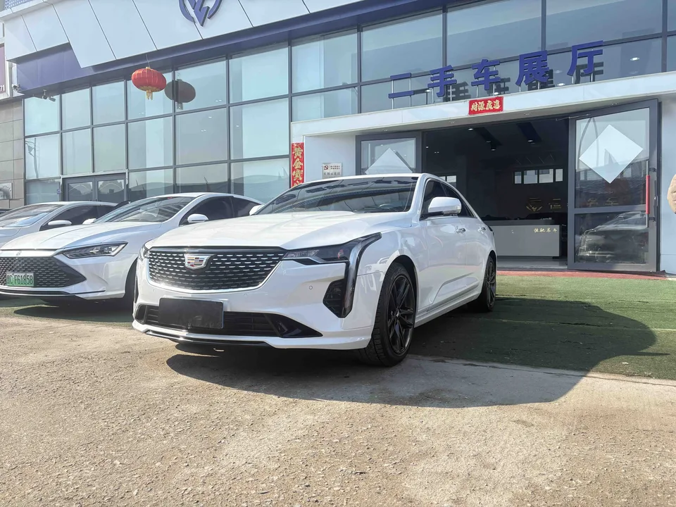 Cadillac CT4 2022