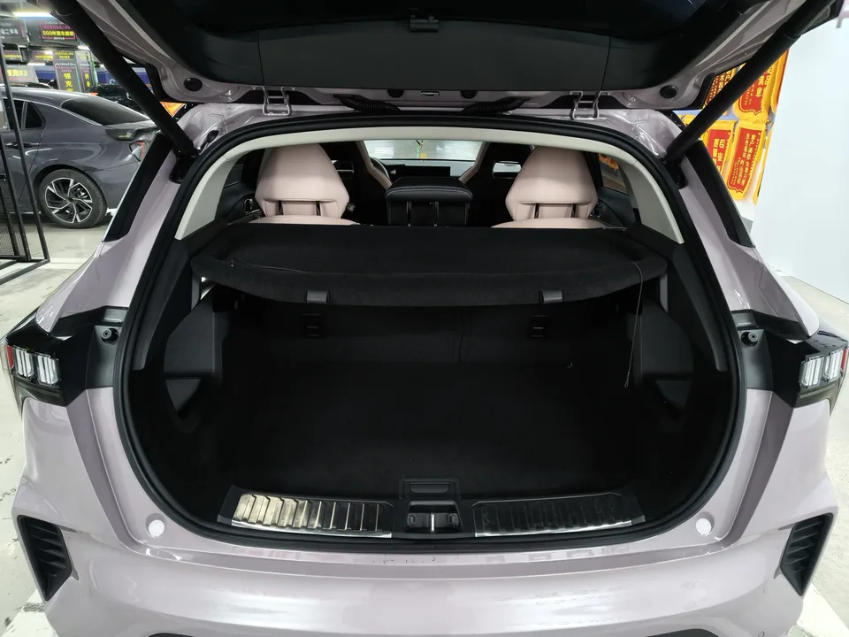 Lynk & Co 06 Lynk & Co 06 2023 Remix 1.5T Hero 2024 — миниатюра 5