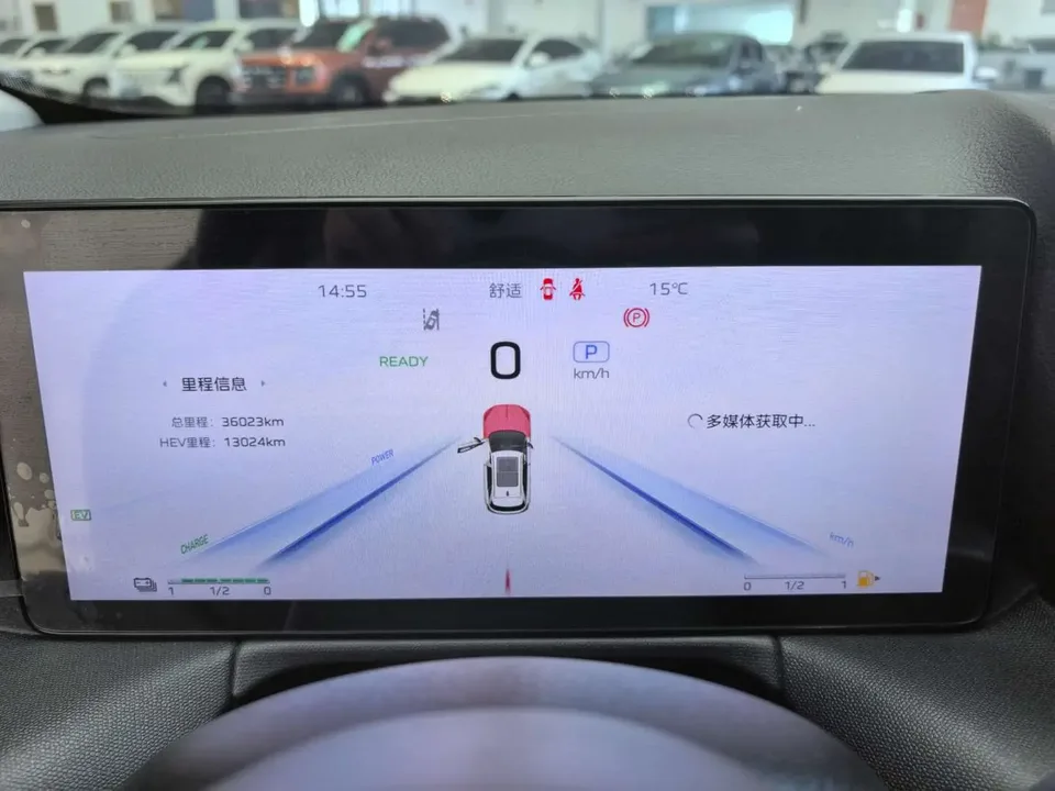 Hongqi HS3 PHEV 115km Jinwei Edition 2025 — миниатюра 3